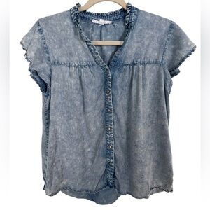 Jane + Delancey denim blue ruffle button down size medium